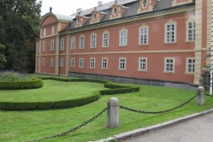 Výstava na zámku Dobříš